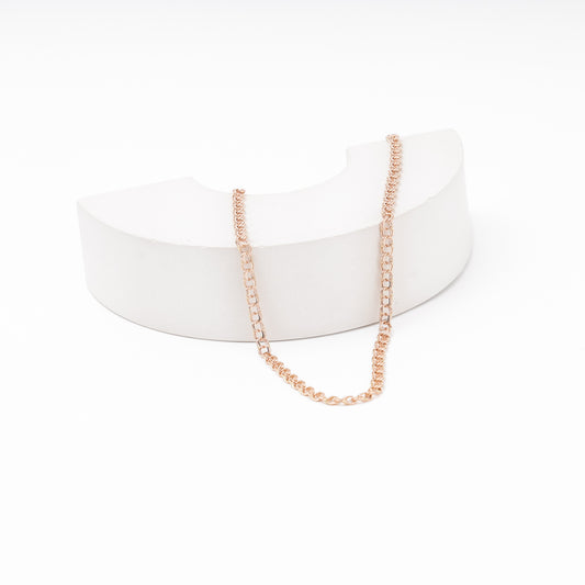 Rose gold bismarck weave chain close-up — Kabluchka