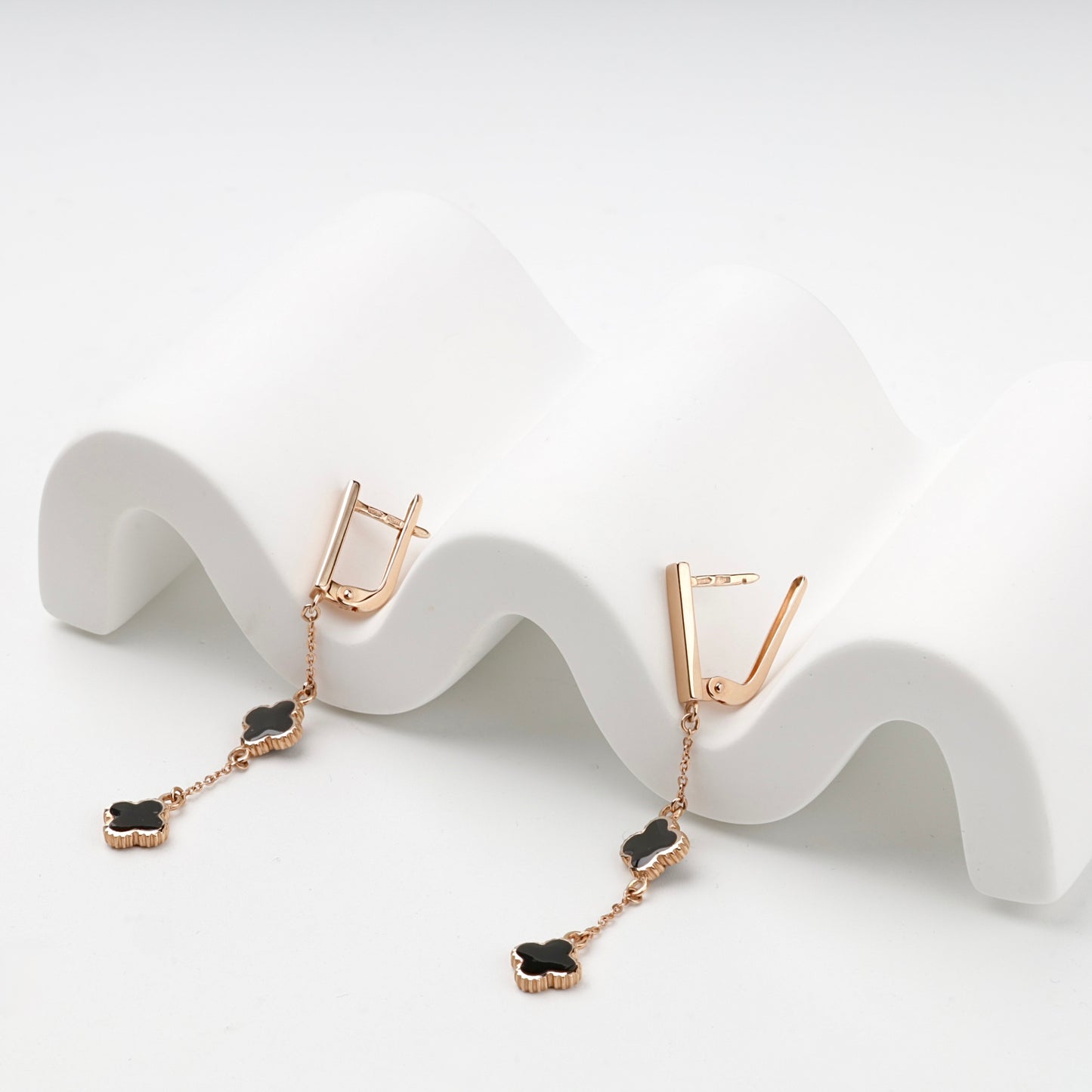 Leverback double-clover earrings with fine chains — Kabluchka