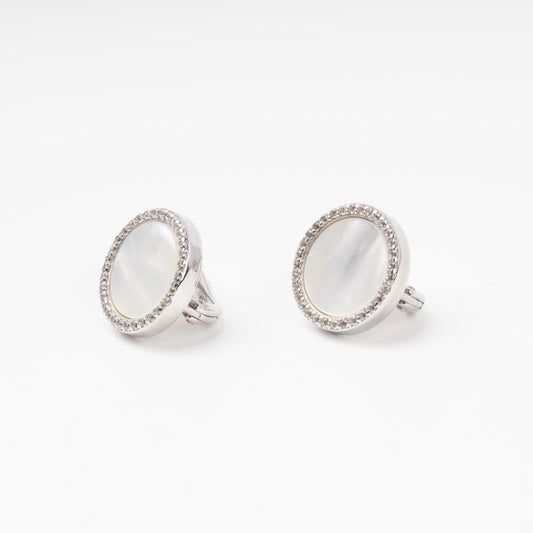 Silver 925 earrings with mother-of-pearl center close-up | Jewelry Store Kabluchka