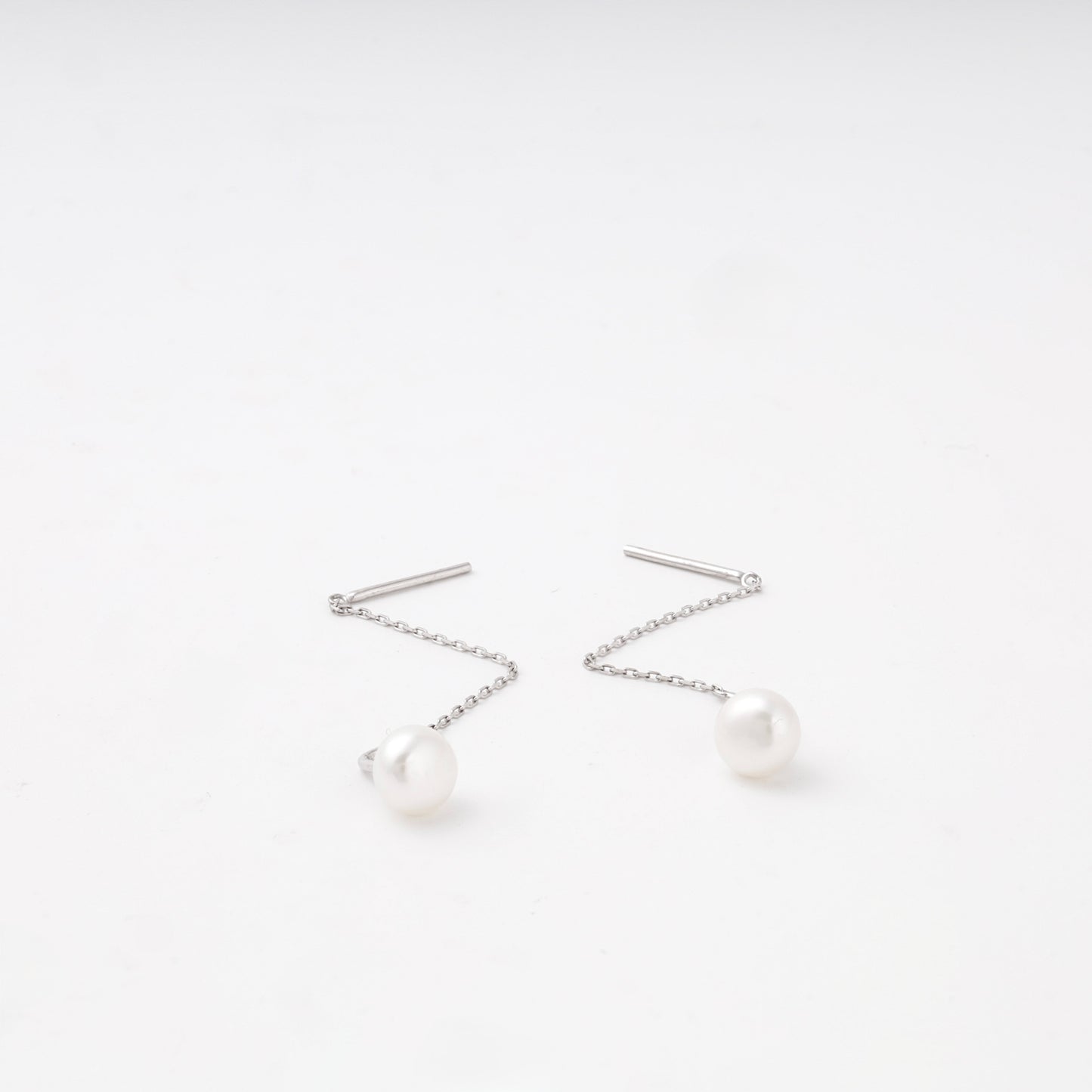 Silver 925 pearl threader earrings with pull-through chain — Kabluchka