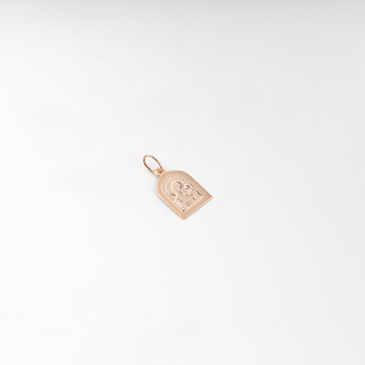 Rose Gold 14K religious icon pendant — angled detail — Kabluchka