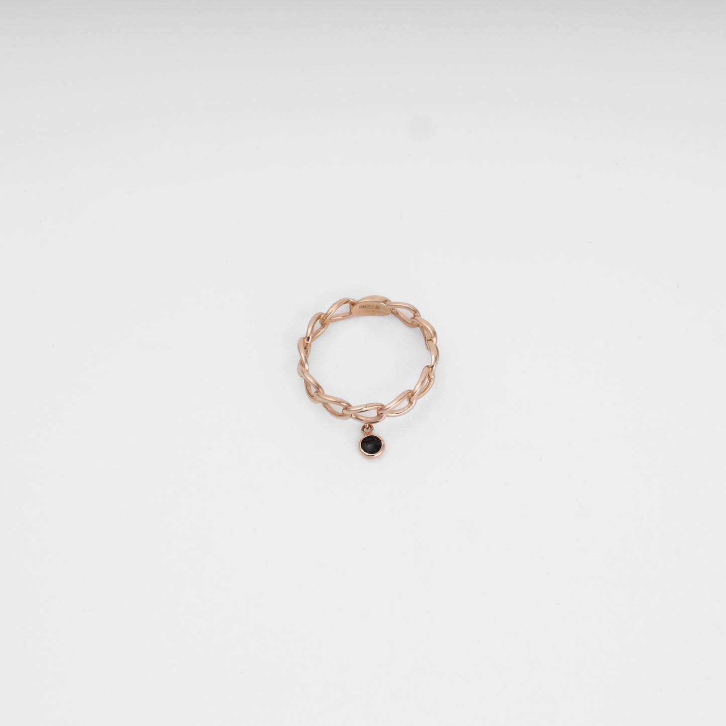 Chain link ring rose gold top-down view with black enamel drop - Kabluchka