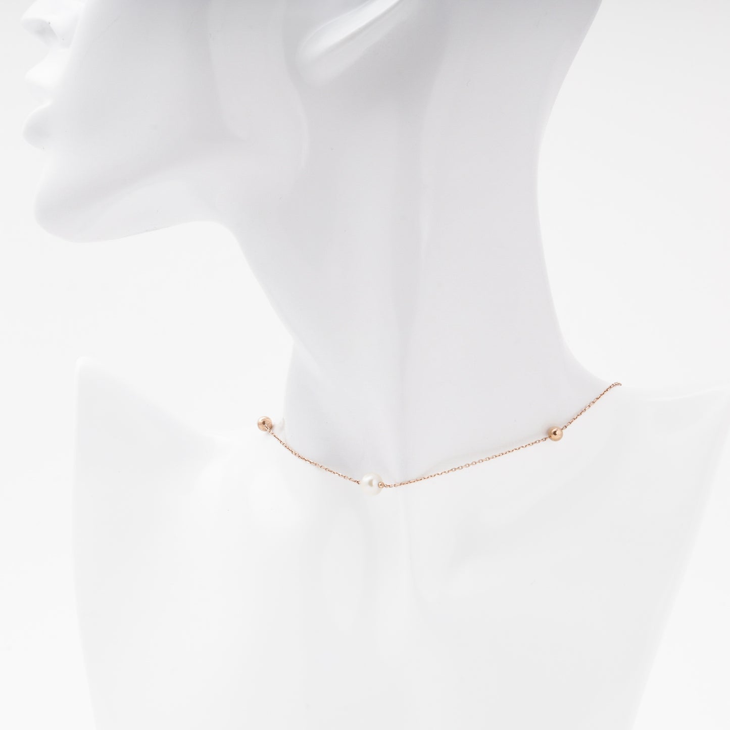 Rose Gold 585 Pearl Necklace Clasp Detail — Kabluchka