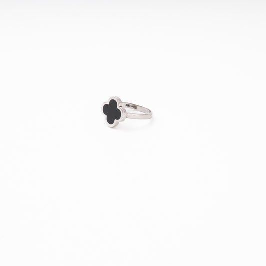 Silver clover ring with black enamel wide view — Kabluchka