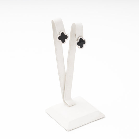 Silver earrings with black clover motif front view — Kabluchka