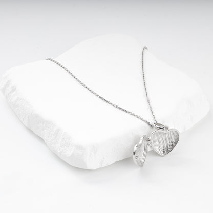 Silver 925 heart photo locket pendant, polished detail