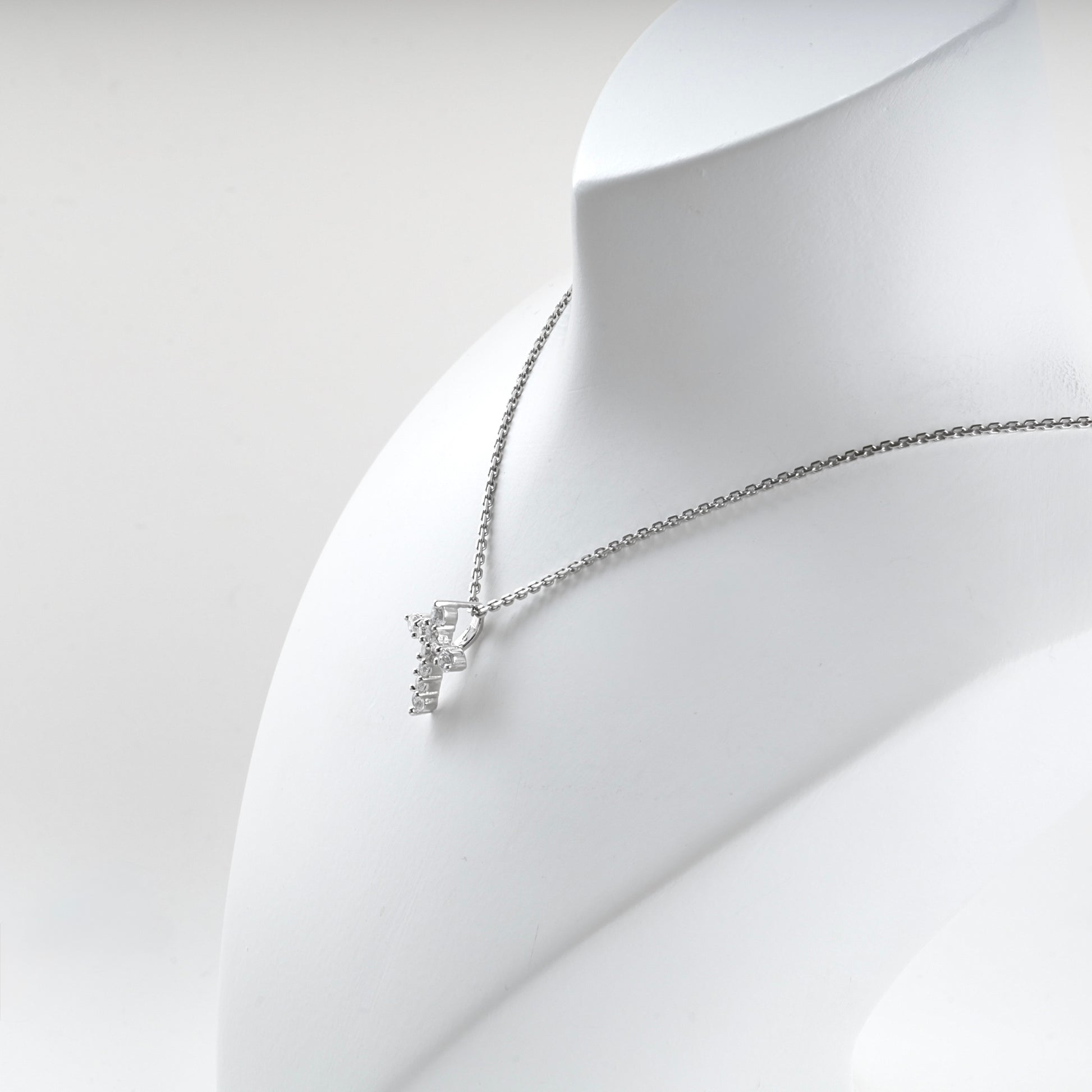 Rhodium-plated Silver 925 cluster zirconia cross pendant, product view 4 — Kabluchka