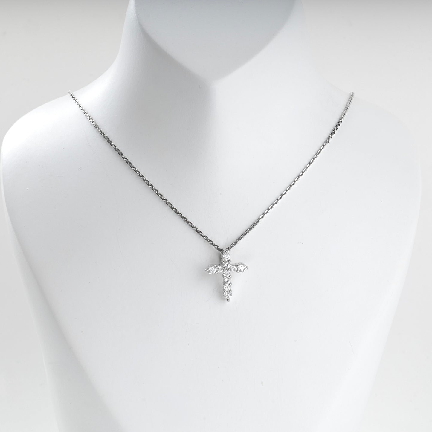 Rhodium-plated Silver 925 cluster zirconia cross pendant, product view 1 — Kabluchka
