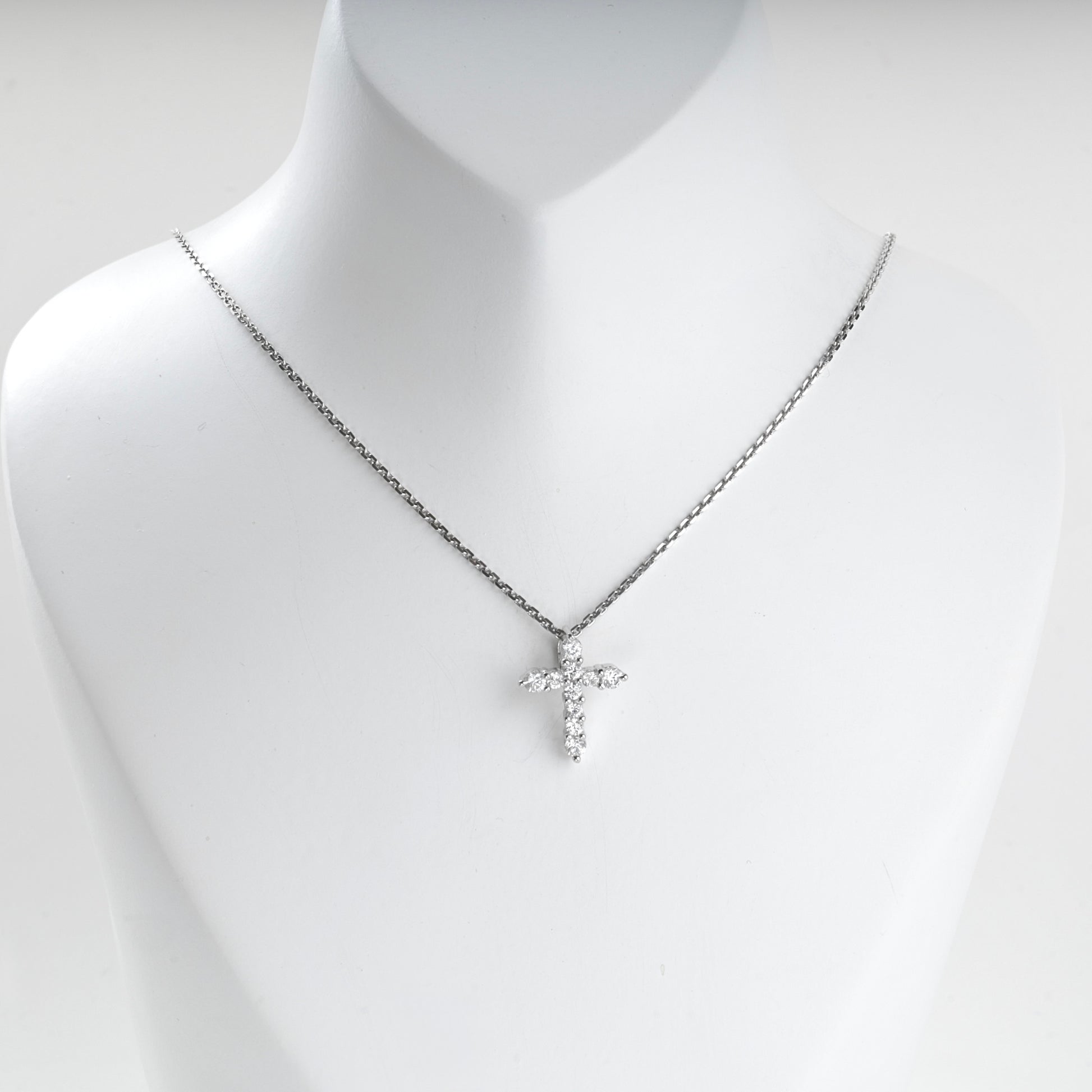 Rhodium-plated Silver 925 cluster zirconia cross pendant, product view 1 — Kabluchka