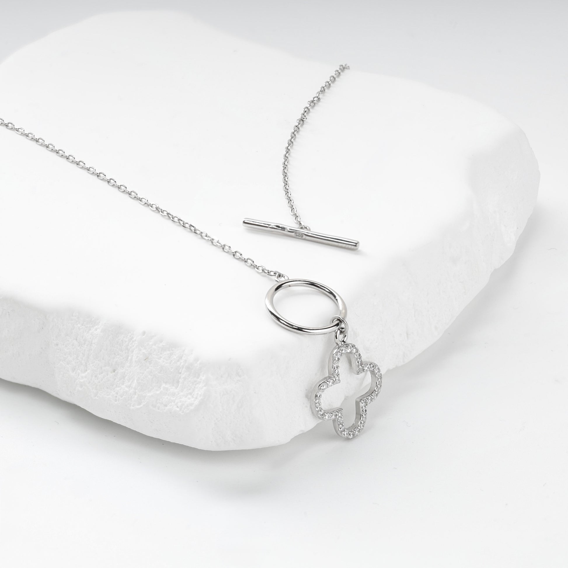 Rhodium-plated Silver 925 cubic zirconia clover toggle necklace, product view 2 — Kabluchka