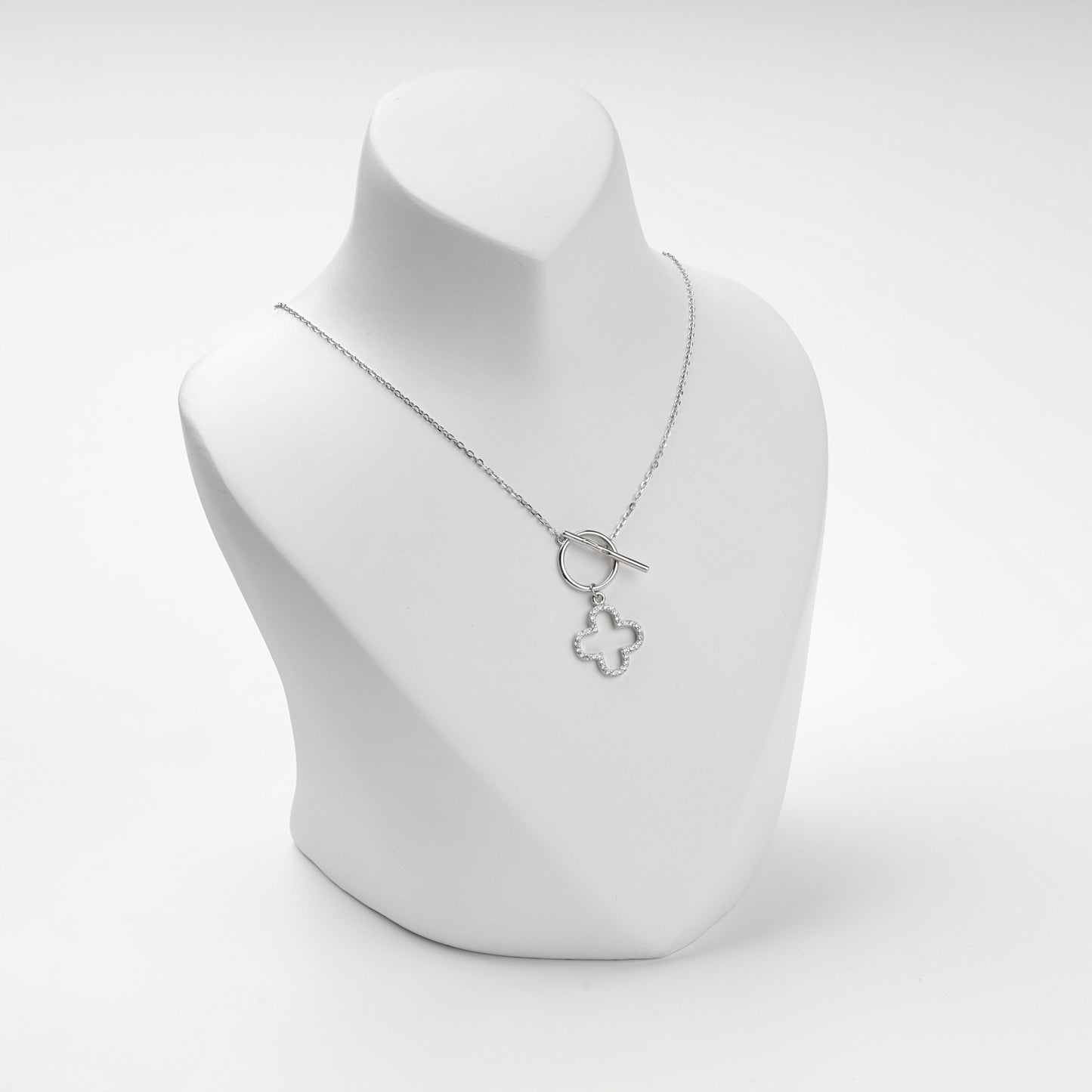 Rhodium-plated Silver 925 cubic zirconia clover toggle necklace, product view 5 — Kabluchka