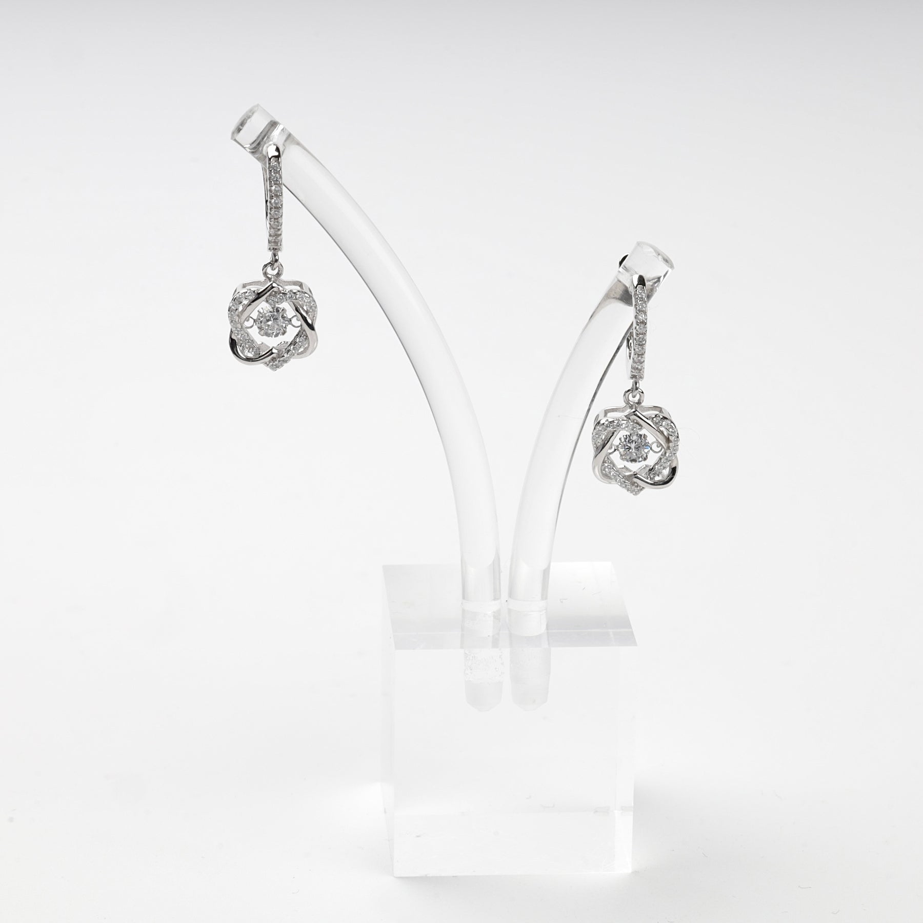 Kabluchka editorial jewelry detail