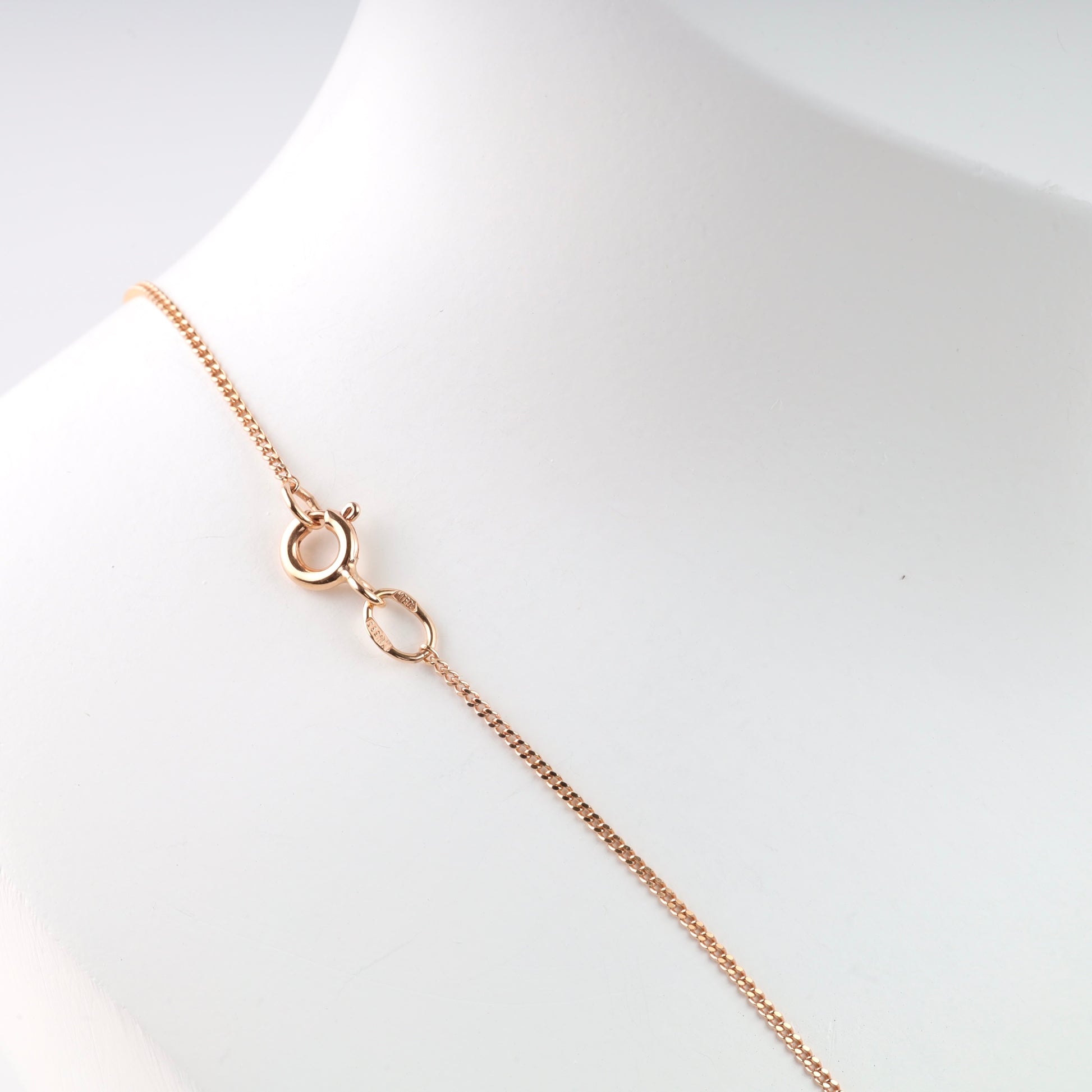 Rose gold 585 chain necklace close-up links - Kabluchka Jewelry Store