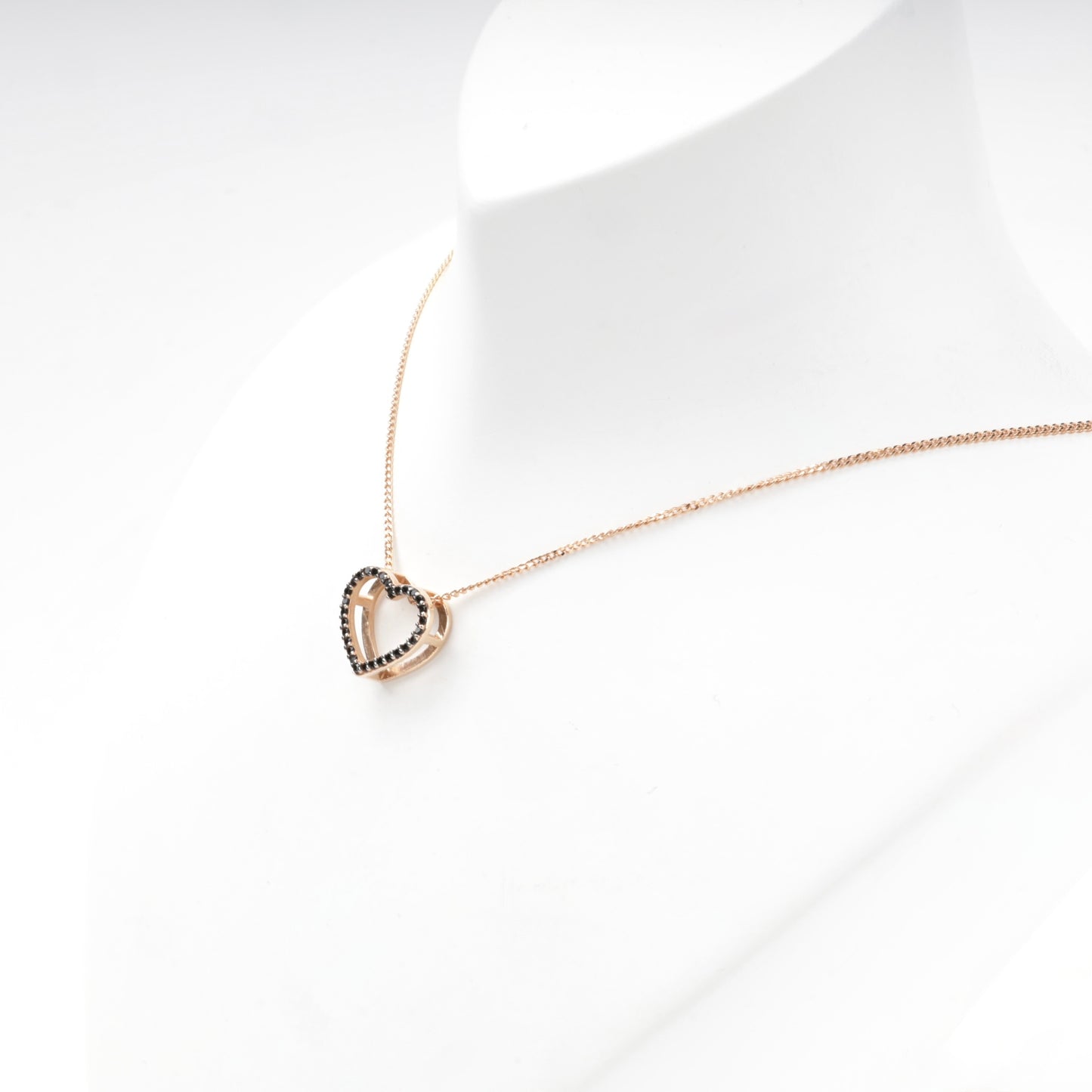 Rose Gold 585 heart pendant with black cubic zirconia — Kabluchka