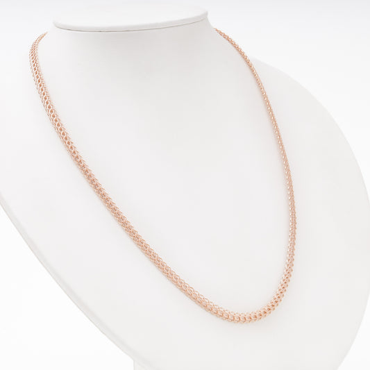 Rose gold 585 cardinal chain close-up texture detail — Kabluchka