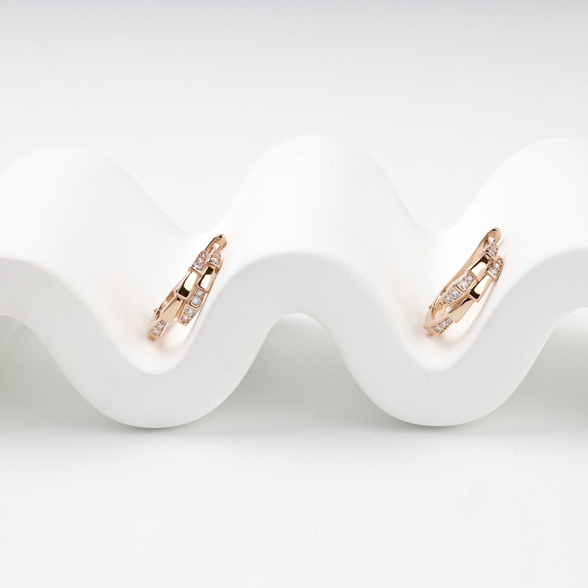 Rose Gold 14K interlaced cubic zirconia hoop earrings — Kabluchka