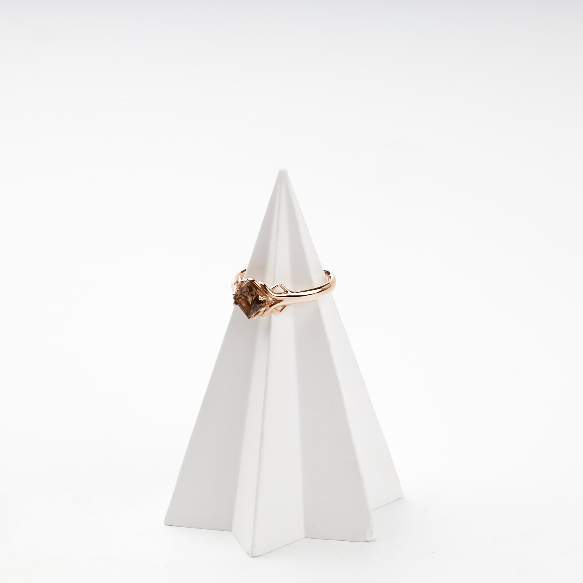 Rose gold geometric smoky quartz ring, angled view — Kabluchka