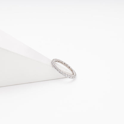 Eternity band White Gold 585 with CZ — close-up sparkle — Kabluchka