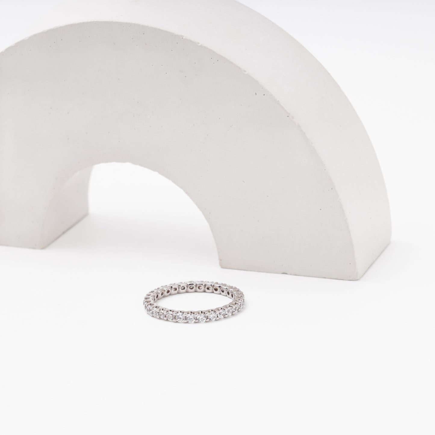 White Gold 585 ring with 29 CZ stones — full circle view — Kabluchka