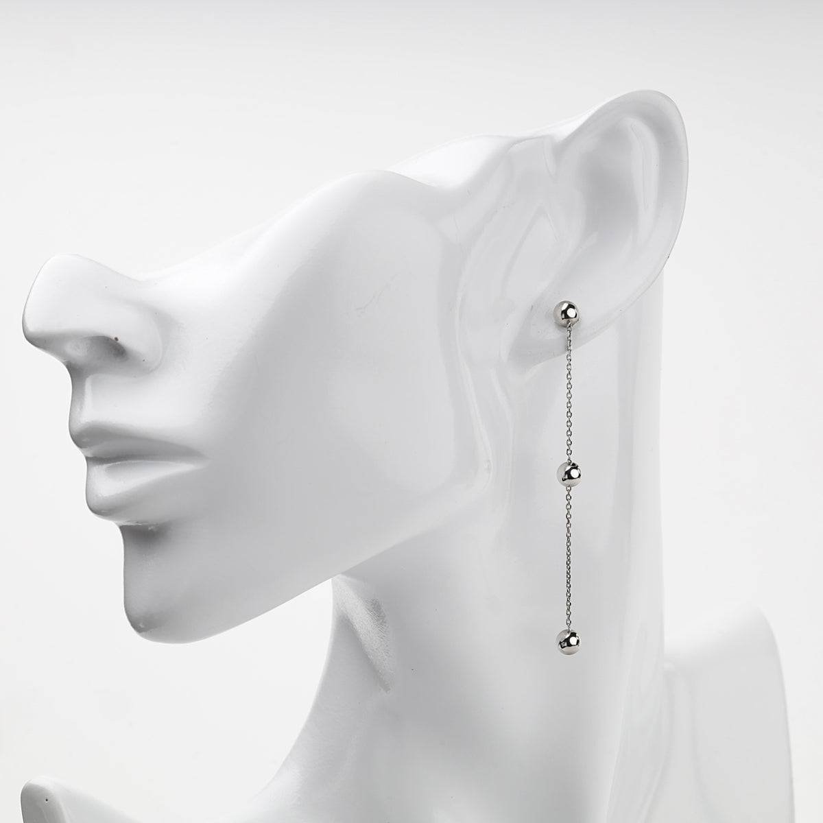 Rhodium-plated Silver 925 ball chain threader earrings on ear — Kabluchka