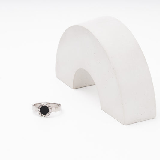 Silver 925 ring with round black enamel top on display — Kabluchka
