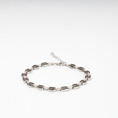 Two-tone black zirconia bracelet arranged in a circle — Kabluchka