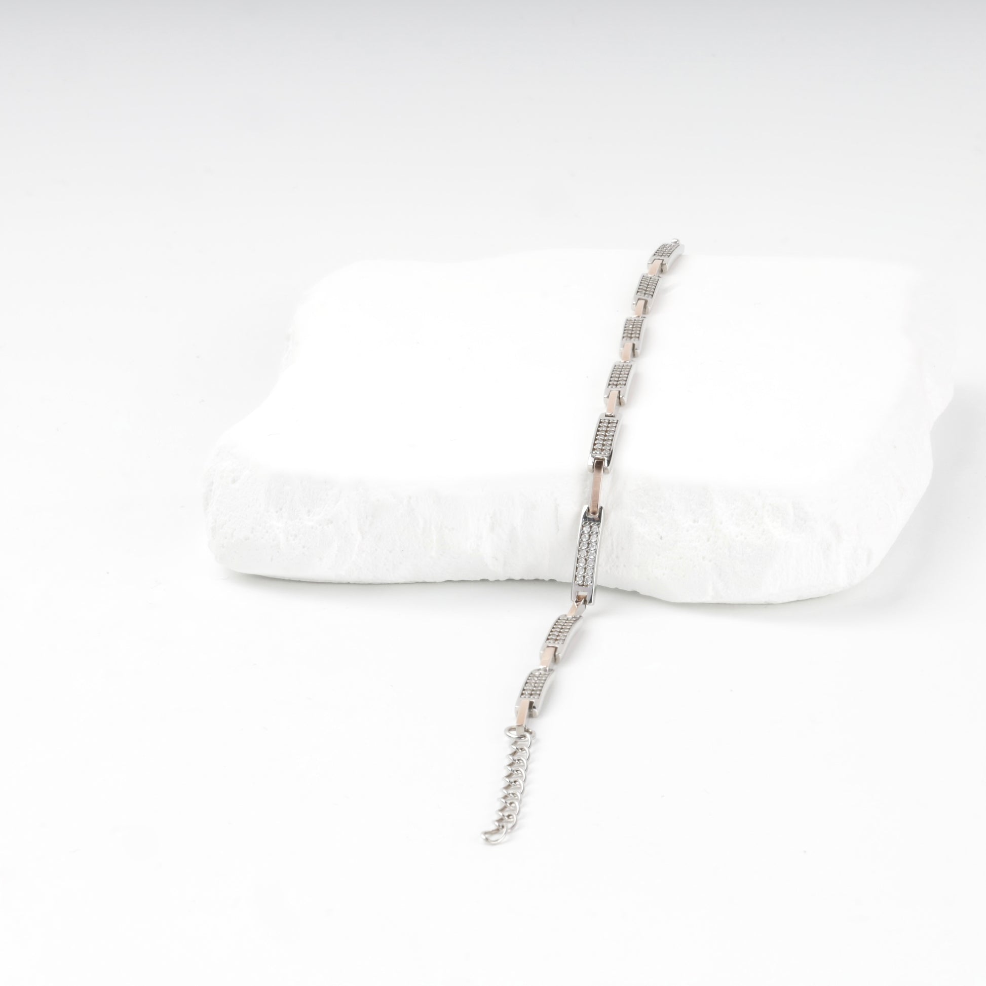 Cubic zirconia link bracelet laid flat — Kabluchka