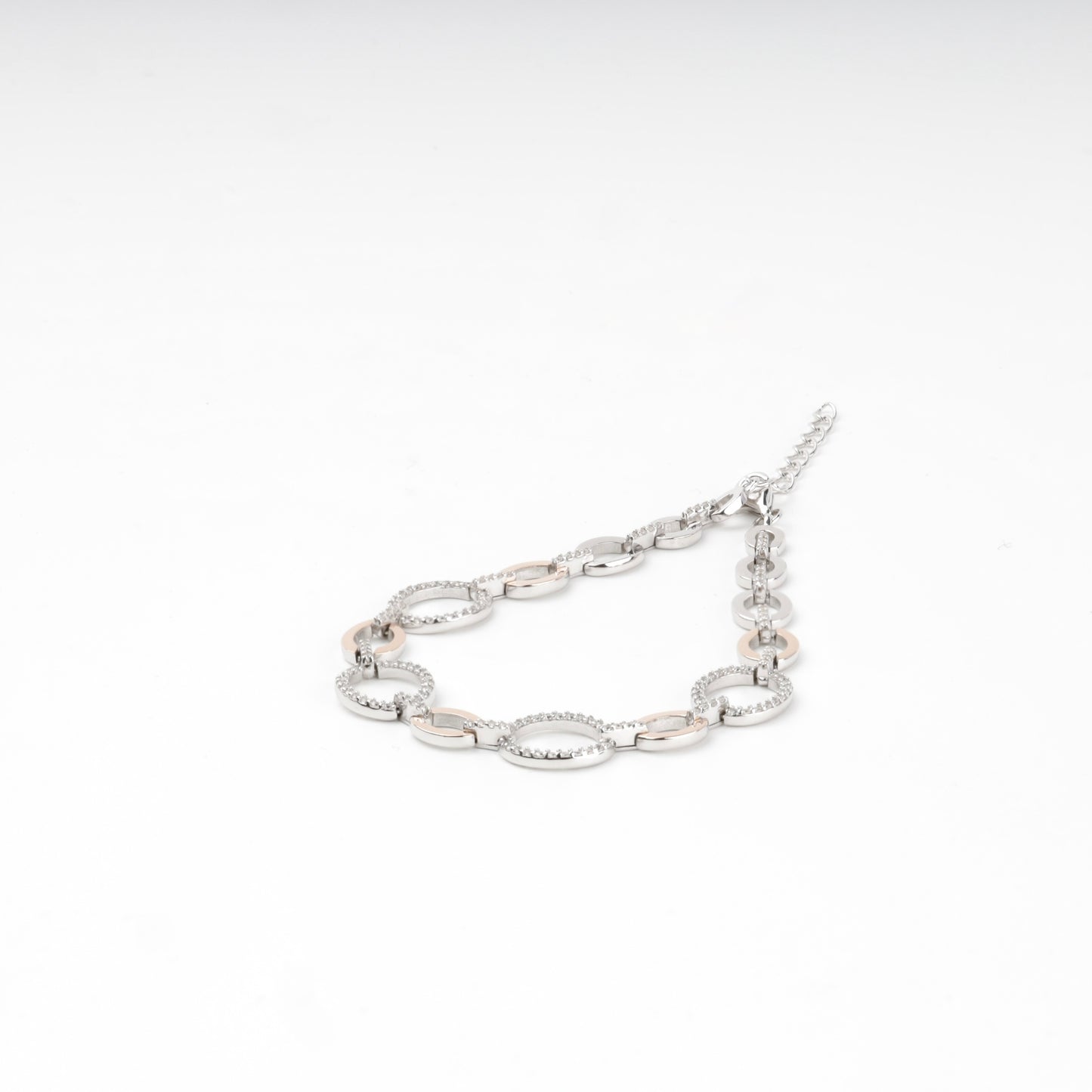 Open round link bracelet arranged in a circle — Kabluchka Jewelry Store