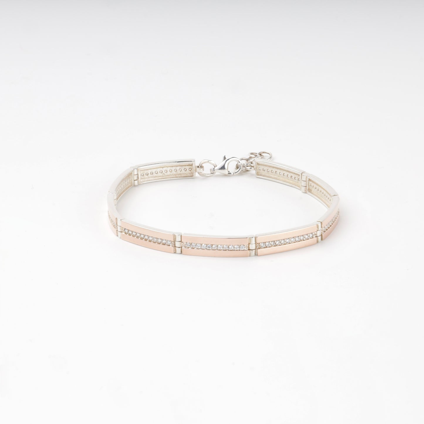 Rectangular cubic zirconia bracelet links — close-up — Kabluchka