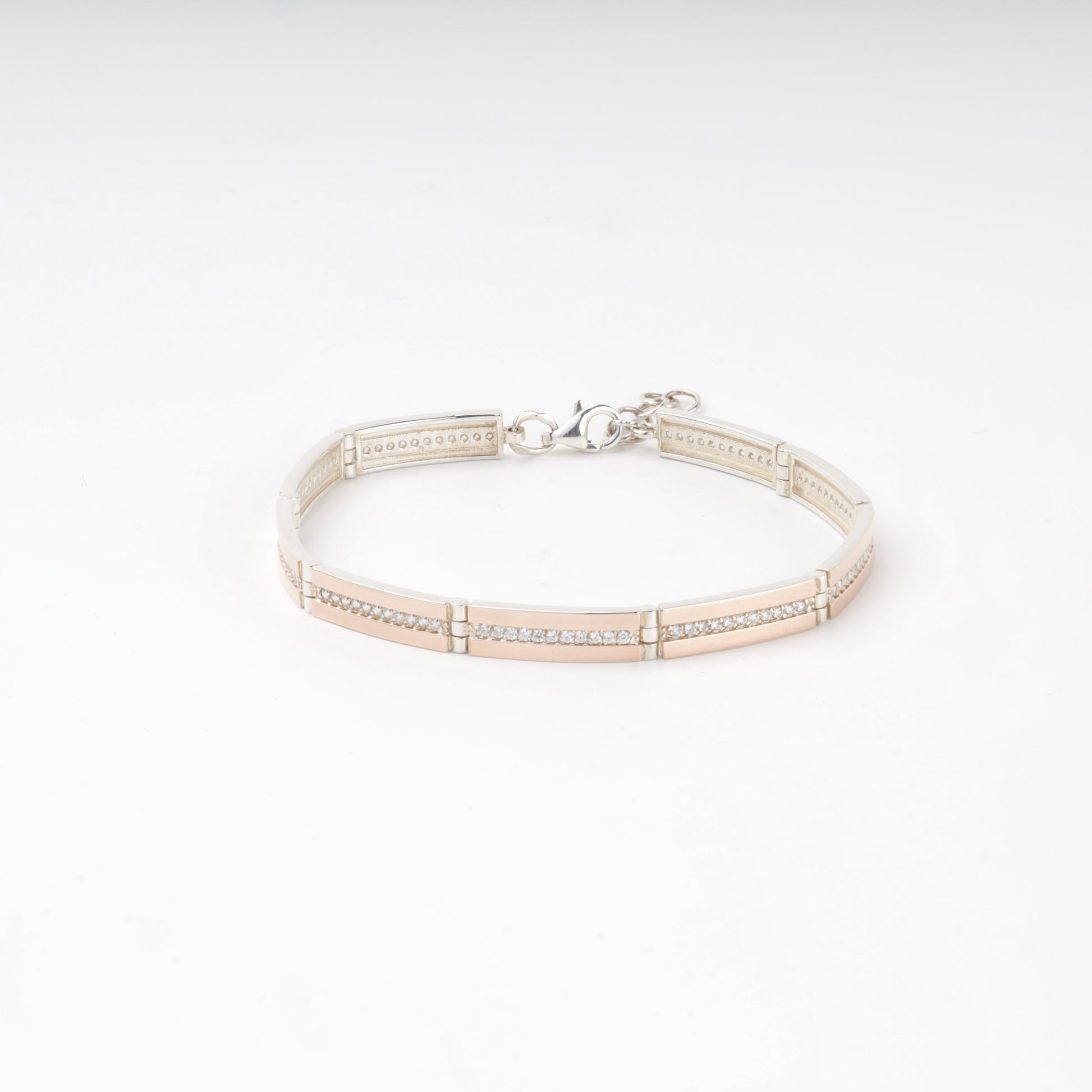 Rectangular cubic zirconia bracelet links — close-up — Kabluchka