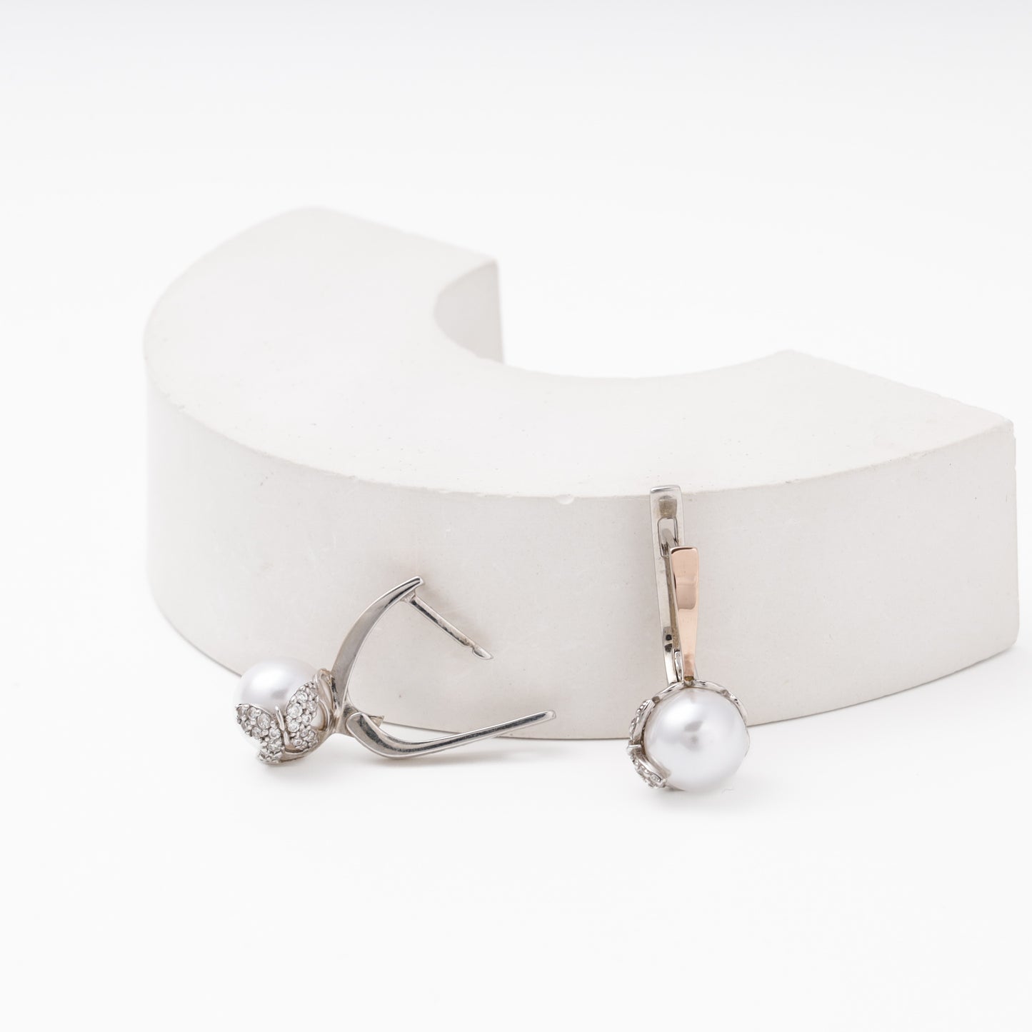 Silver 925 pearl earrings with CZ floral crown — side view — Kabluchka