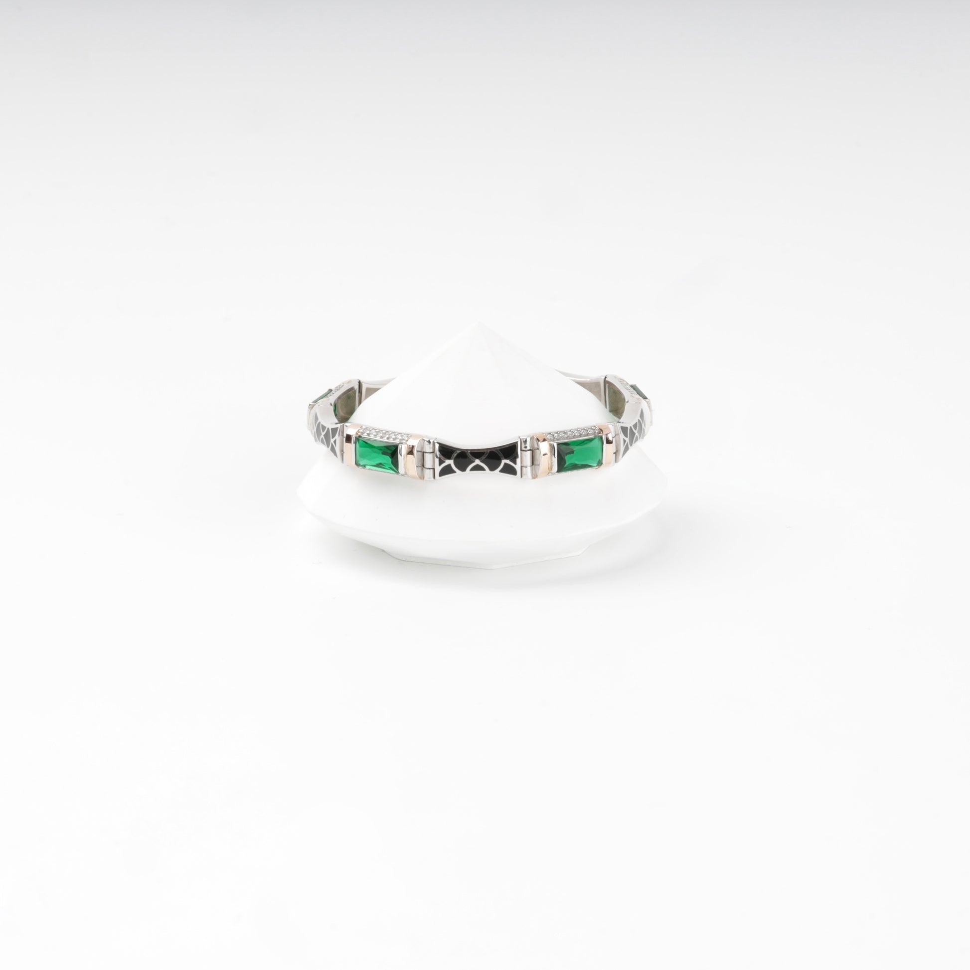 Rhodium-plated green stone link bracelet — front detail — Kabluchka