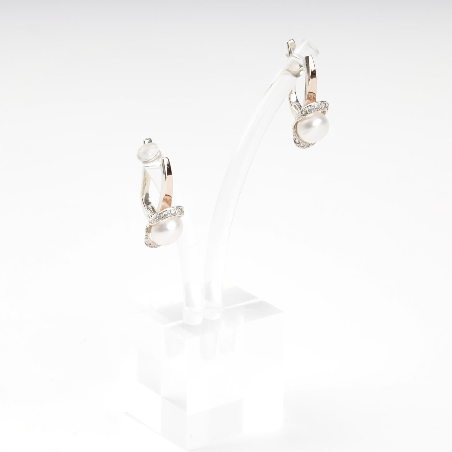 Silver 925 pearl earrings with Gold 375 accents — front view — Kabluchka