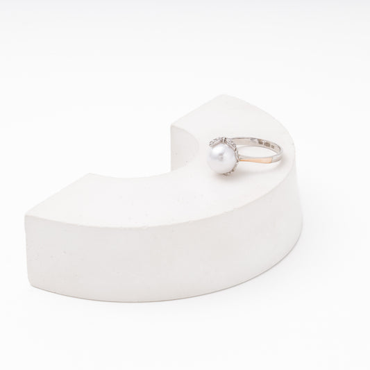 Silver 925 ring with imitation pearl and CZ floral crown — Kabluchka
