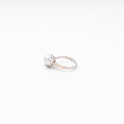 Side view — Silver pearl ring with CZ petals and rose gold accent — Kabluchka