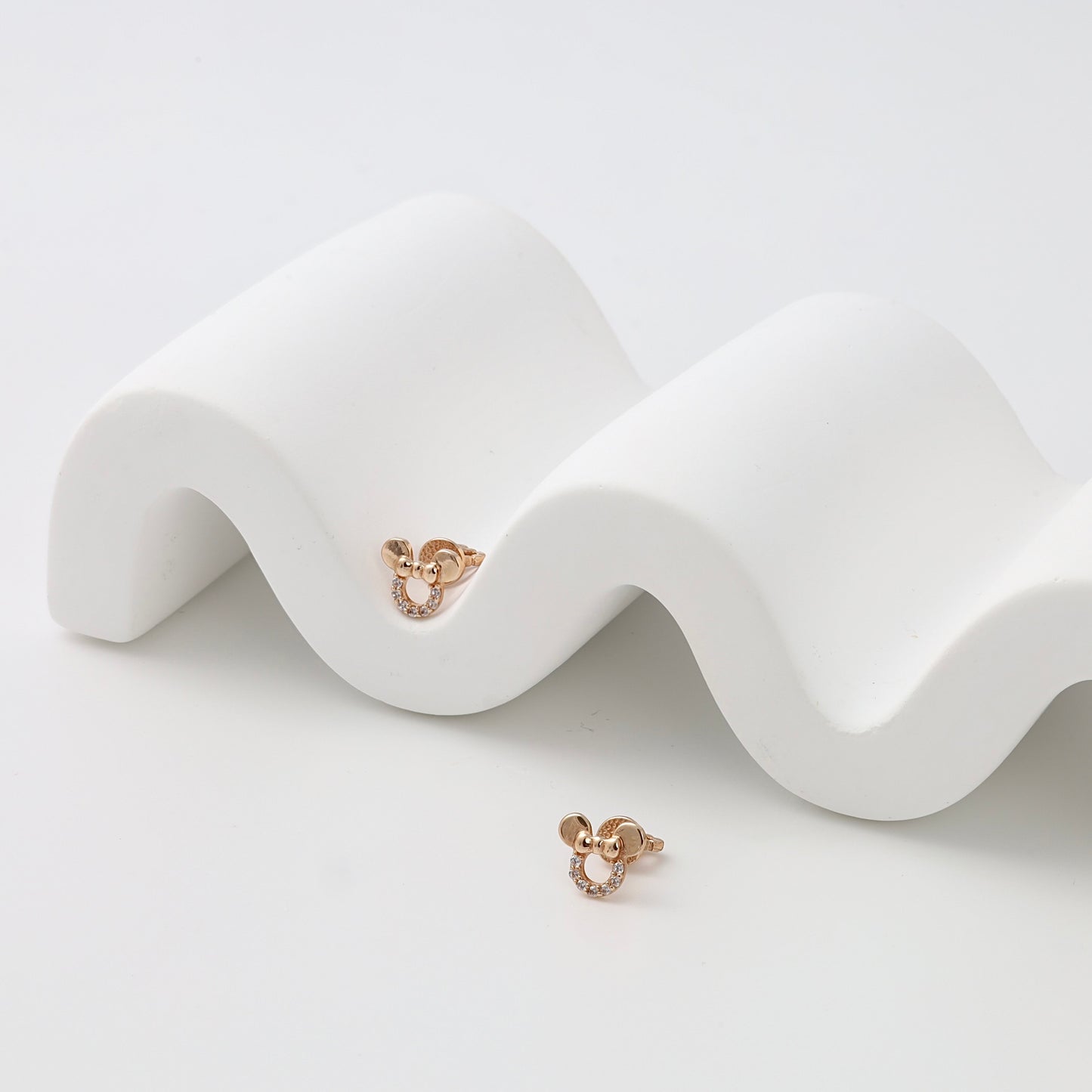 Rose gold 585 open circle stud earrings with cubic zirconia - Kabluchka Jewelry