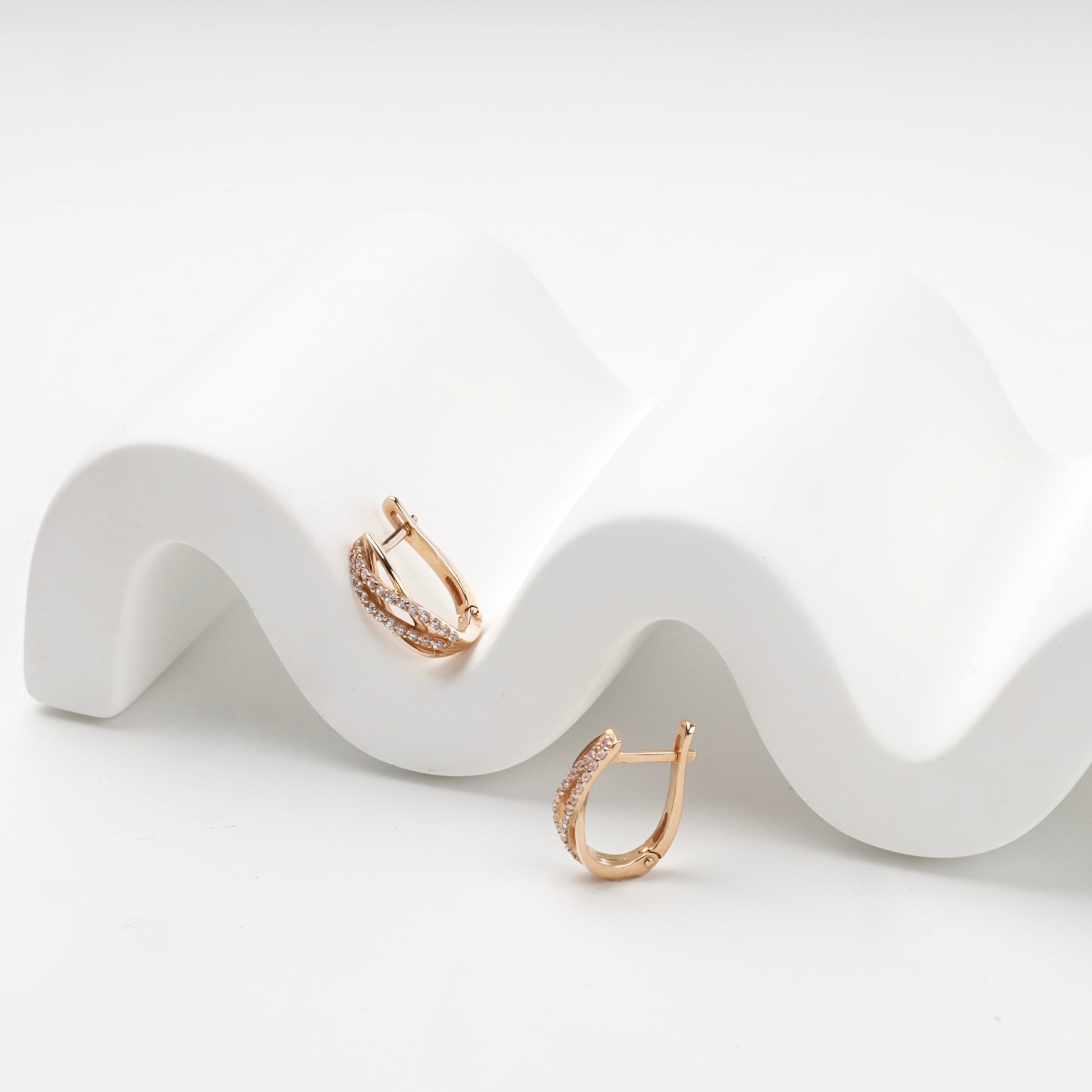 Rose Gold 14K interlaced cubic zirconia earrings, product view 2 — Kabluchka