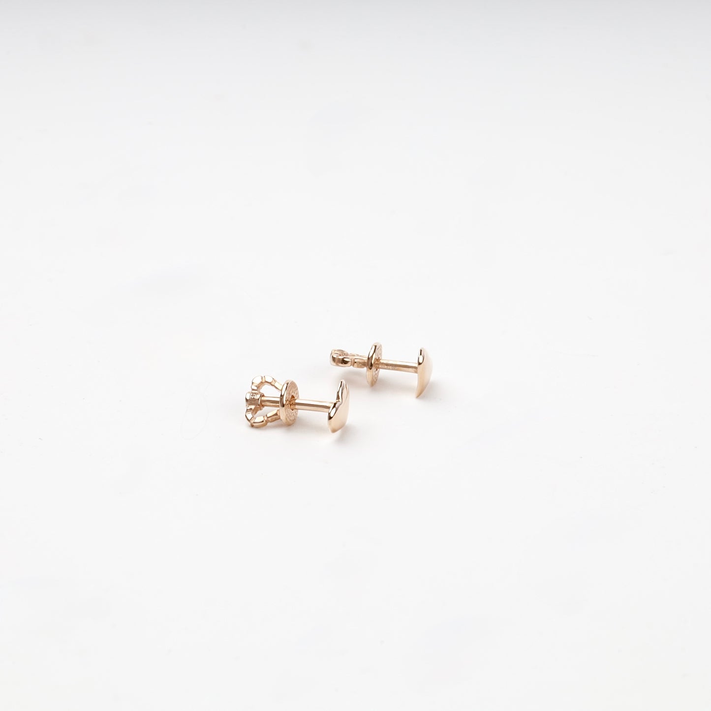 Rose Gold 14K heart stud earrings, product view 3 — Kabluchka