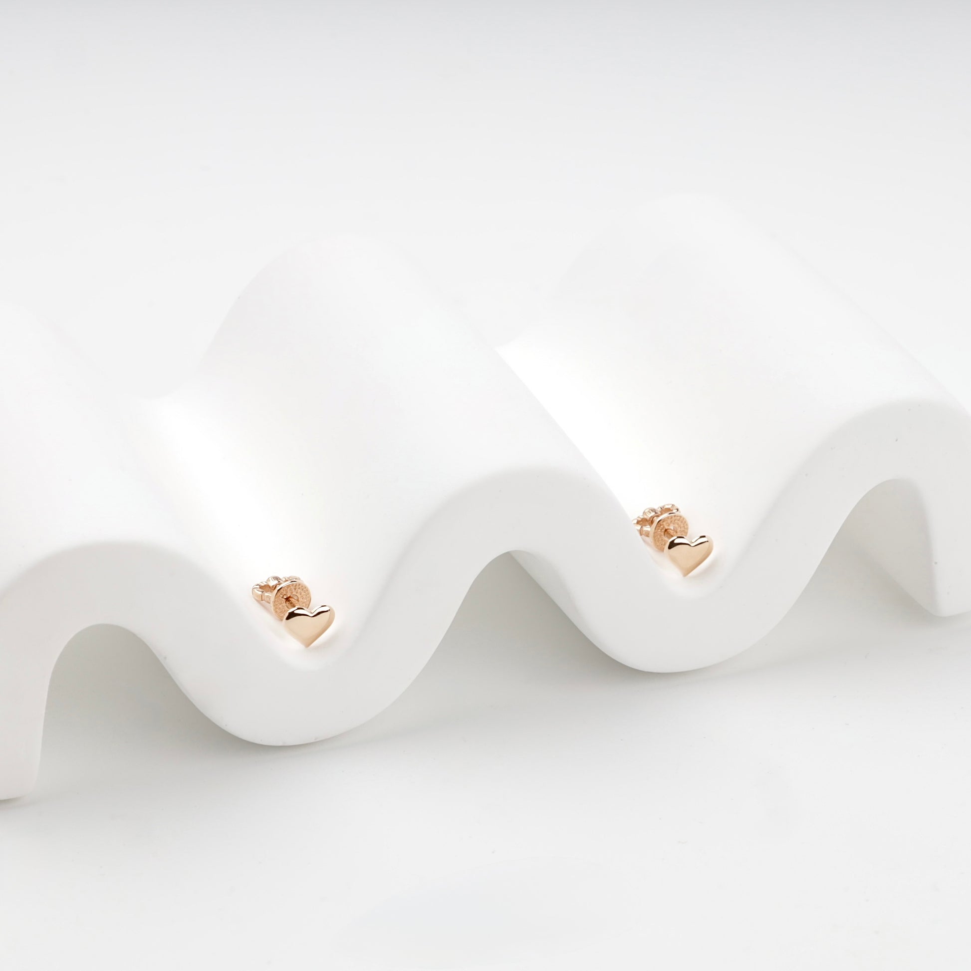 Rose Gold 14K heart stud earrings, product view 4 — Kabluchka