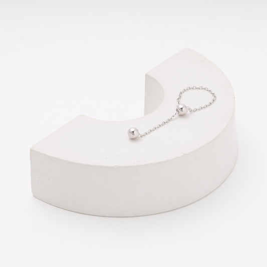 Silver 925 Adjustable Chain Ring with Ball Accents — on stand — Kabluchka