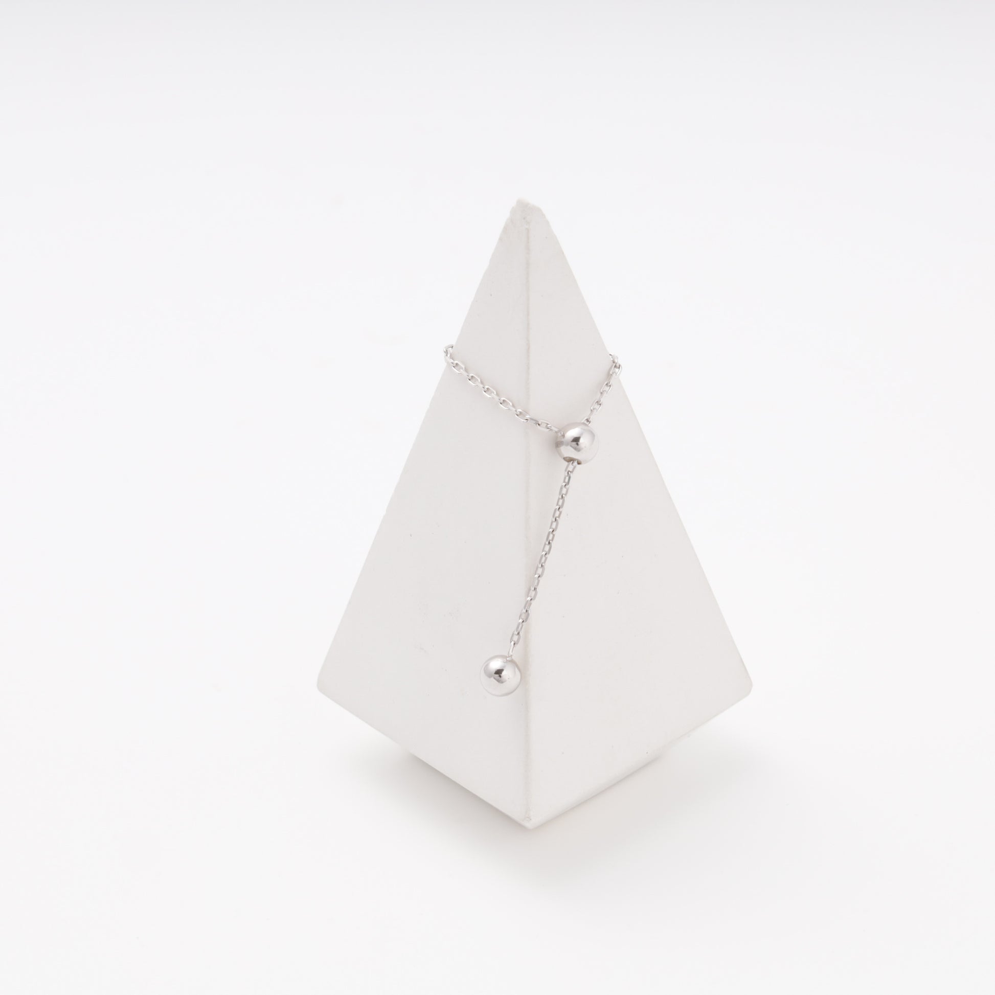 Silver 925 Adjustable Chain Ring with Ball Accents — on pyramid stand — Kabluchka