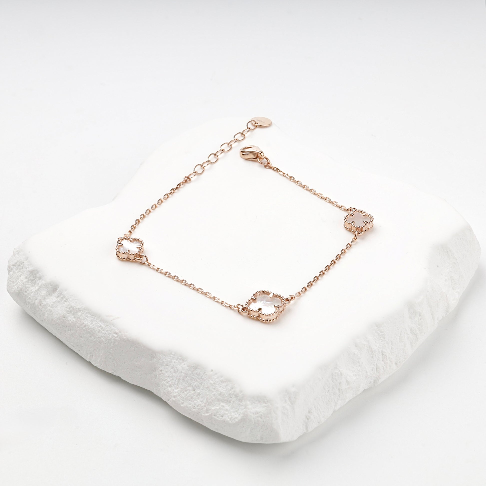 Clover station bracelet with lobster clasp — Kabluchka