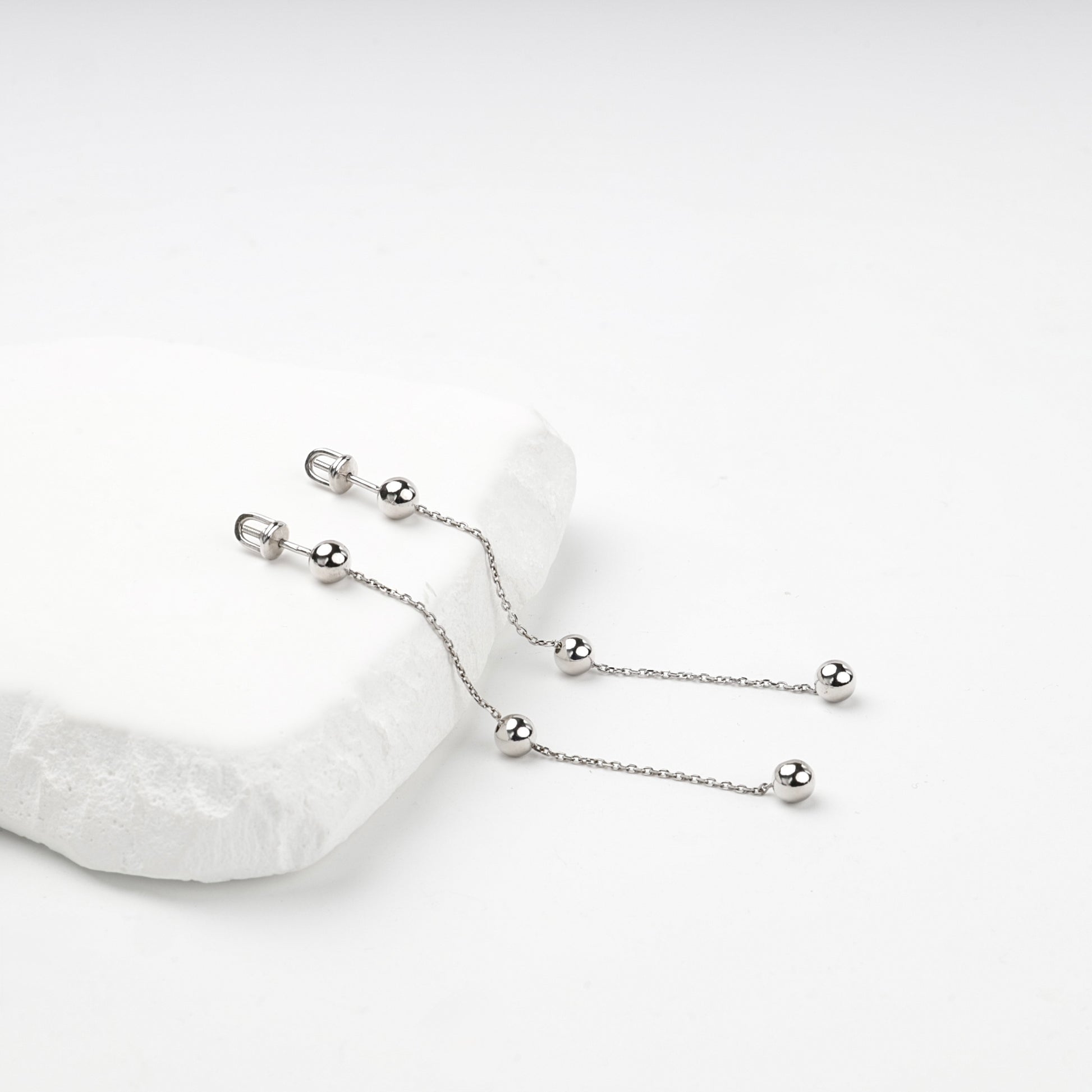 Pair of rhodium-plated silver ball chain threader earrings — Kabluchka
