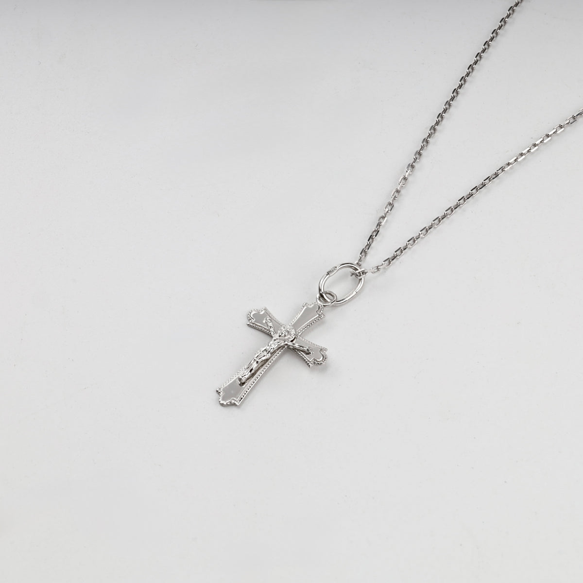 Silver 925 decorative-edge Orthodox crucifix pendant — crucifix close-up — Kabluchka