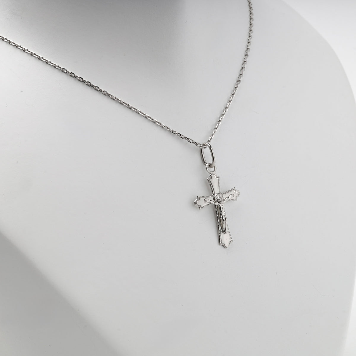 Silver 925 decorative-edge Orthodox crucifix pendant — angled view — Kabluchka