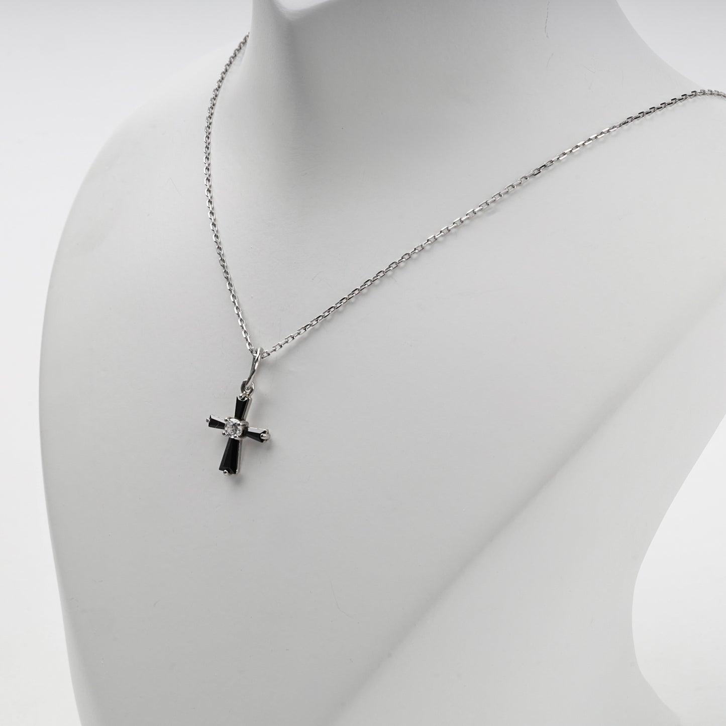 Silver 925 black and clear cubic zirconia cross pendant — display view — Kabluchka