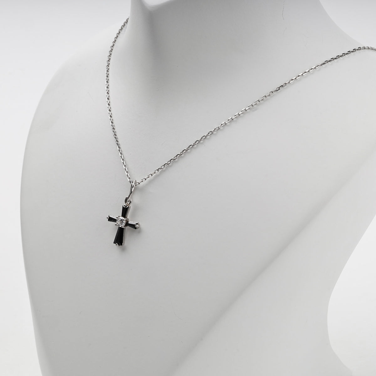 Silver 925 black and clear cubic zirconia cross pendant — display view — Kabluchka