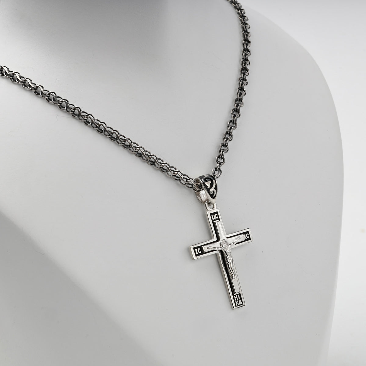 Silver 925 black enamel crucifix pendant on chain — front view — Kabluchka