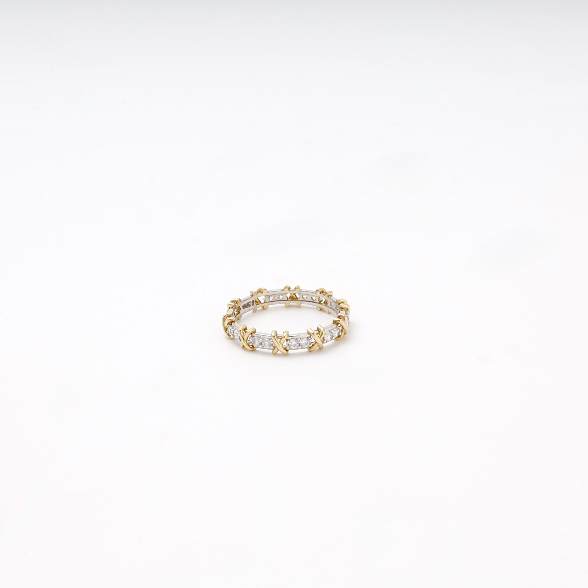 Gold 585 Two-Tone Eternity Ring with X Design and CZ — detail — Kabluchka