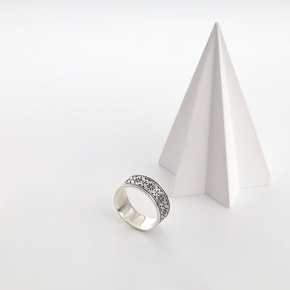 Wide Silver 925 geometric band ring, side view